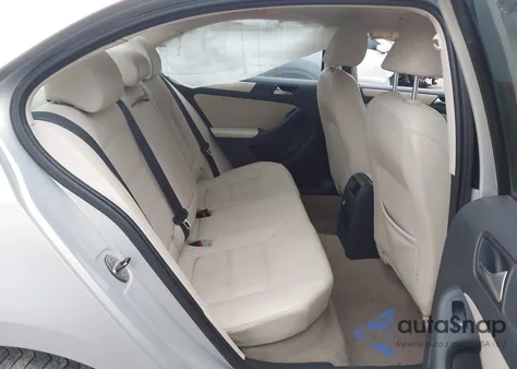 2011 Volkswagen Jetta 2.5L Se z USA, uszkodzony, nr VIN 3VWDZ7AJ6BM348972